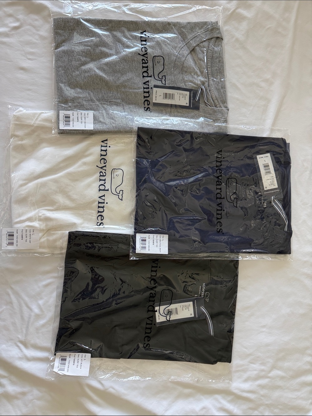 4 Shirts Vineyard Vines Pack Surf Tees in Gray, Navy, Black, White